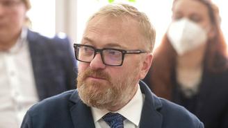 Милонов возмутился появлением «нетрадиционных» черных блинов