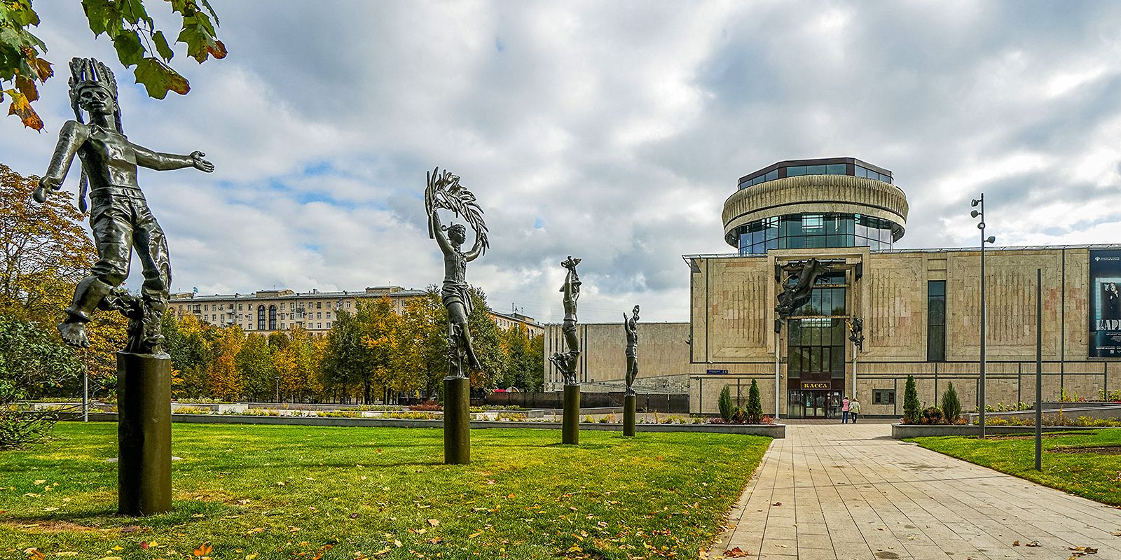 Парк имени 40-летия ВЛКСМ благоустроили в ЮЗАО