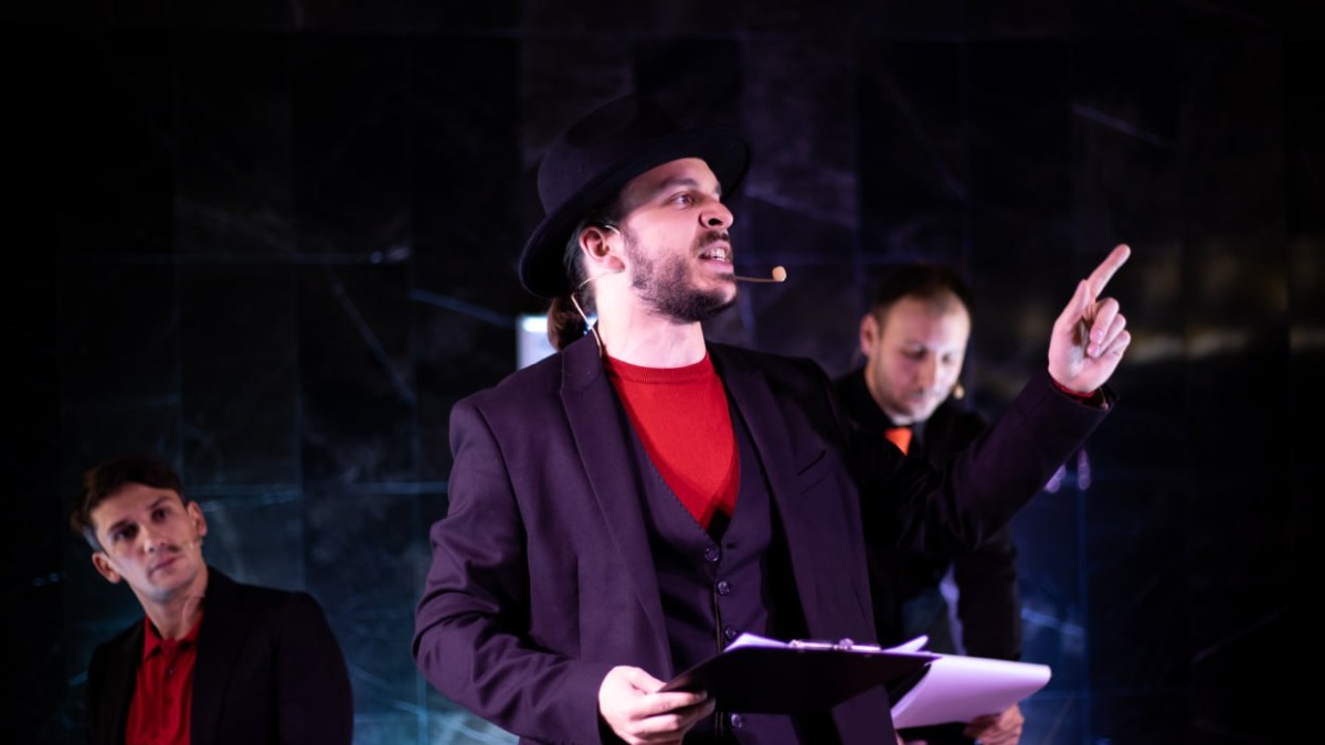 В ночь с 4 на 5 ноября на станции метро «Маяковская» состоялось два спектакля