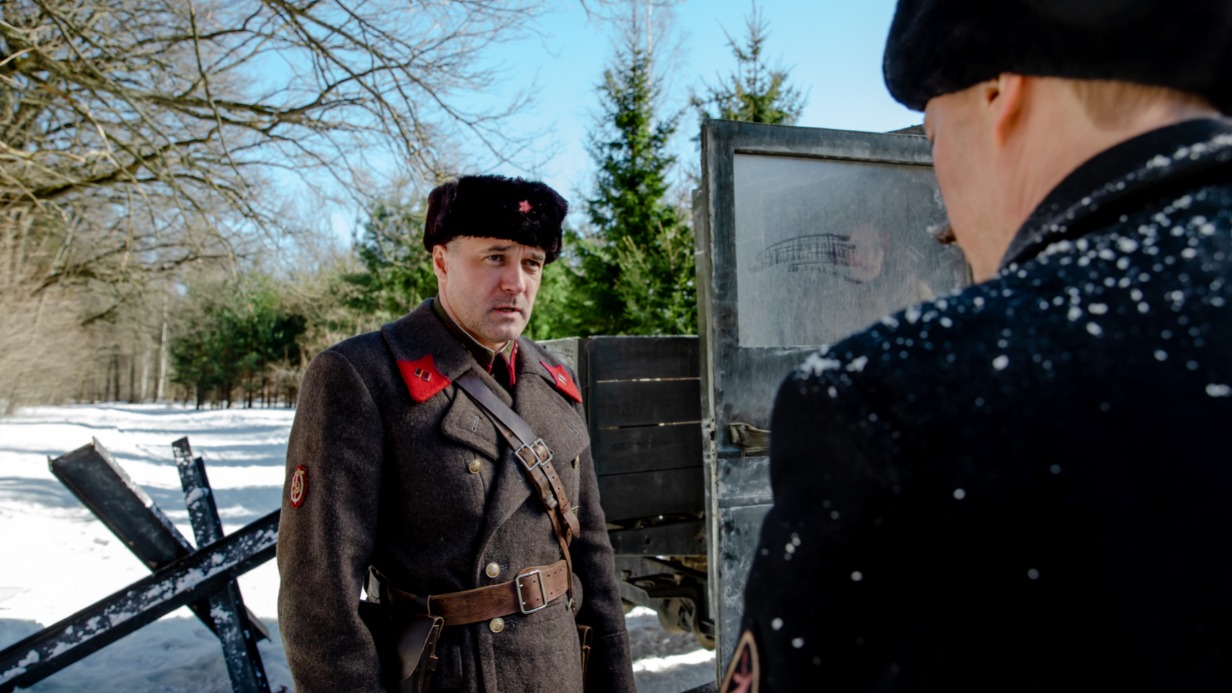«Серьезное кино нельзя снимать без шуток»: актер Павел Трубинер стал отцом четвертый раз