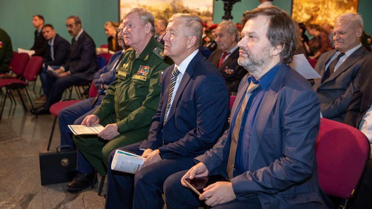 Историю орденов обсудили в Музее Победы