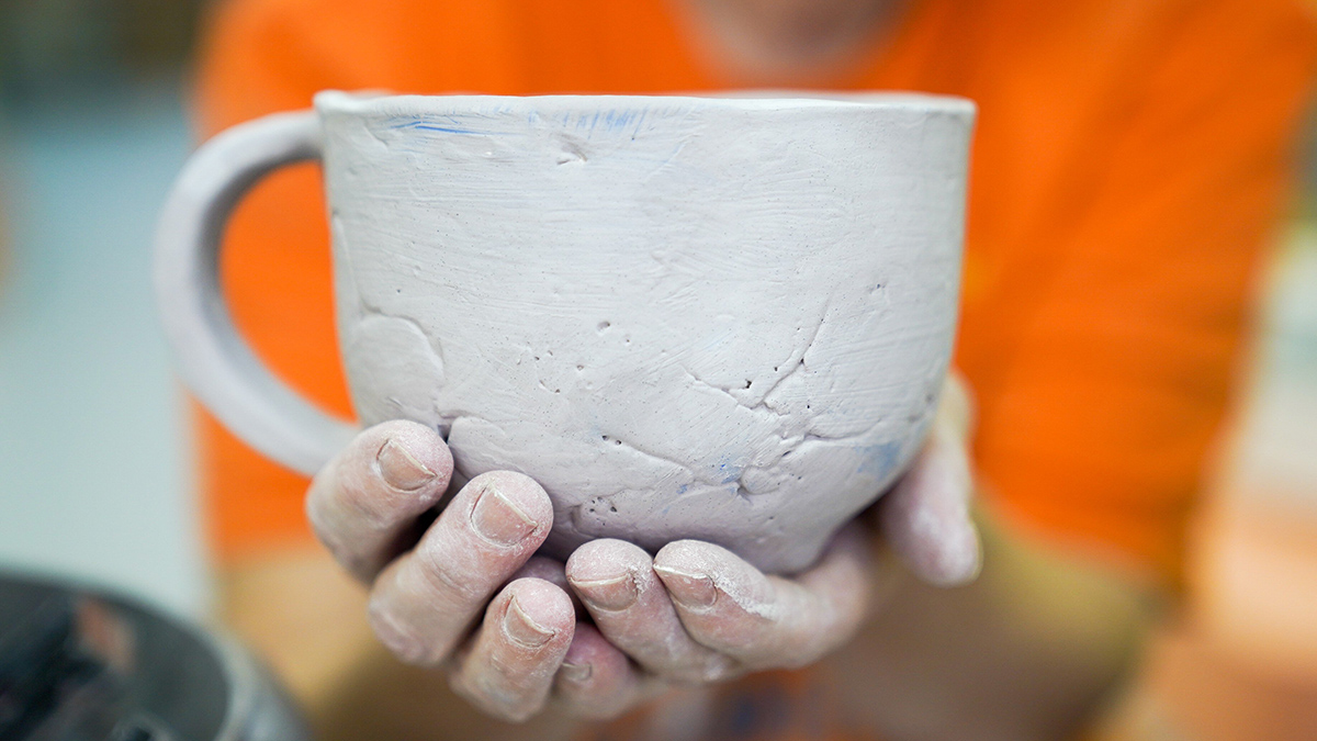 Москвичей пригласили на мастер-классы по созданию посуды ручной работы