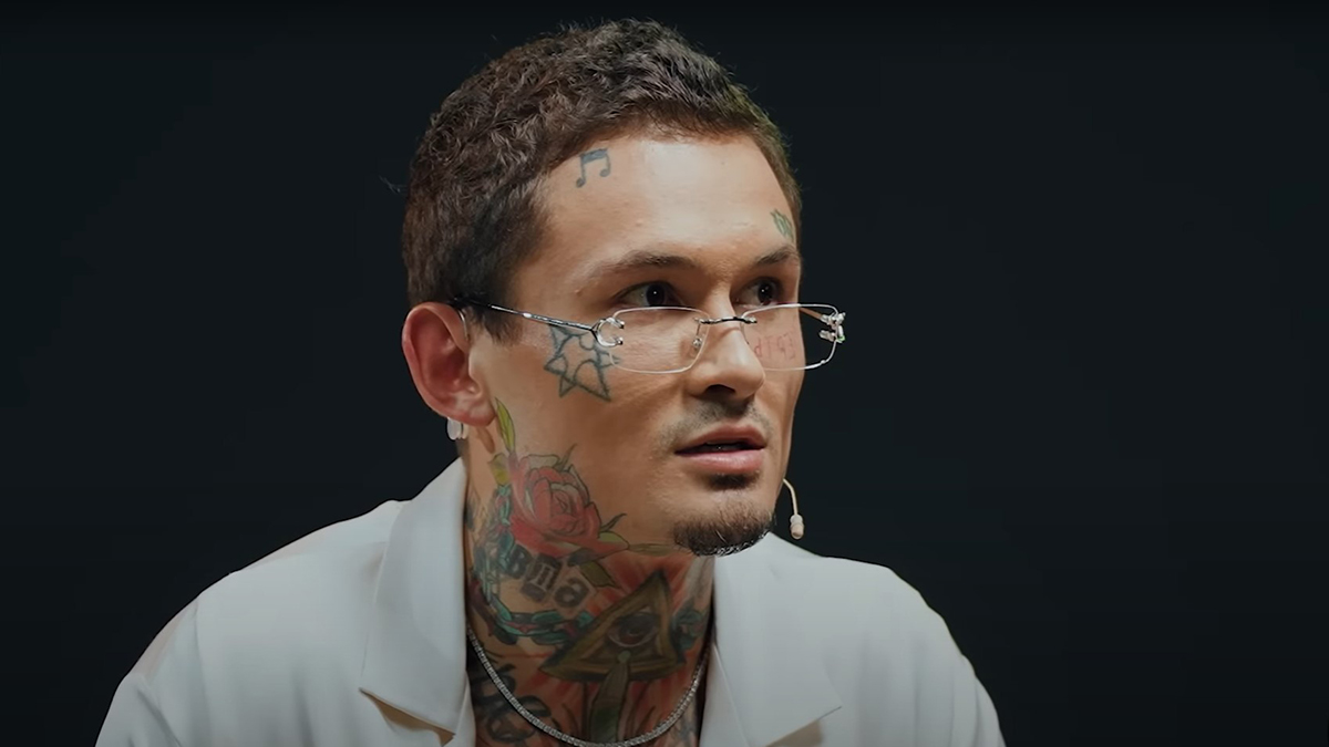 «С чистого листа»: Моргенштерн* решил свести татуировки с лица