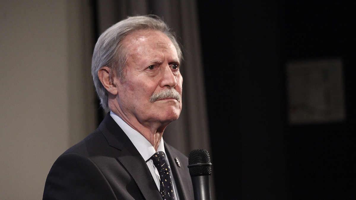 СМИ: У Юрия Соломина развилась двусторонняя пневмония