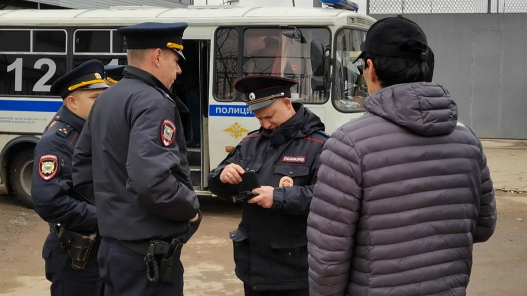 Полицейские обнаружили на северо-западе столицы 16 нелегальных мигрантов