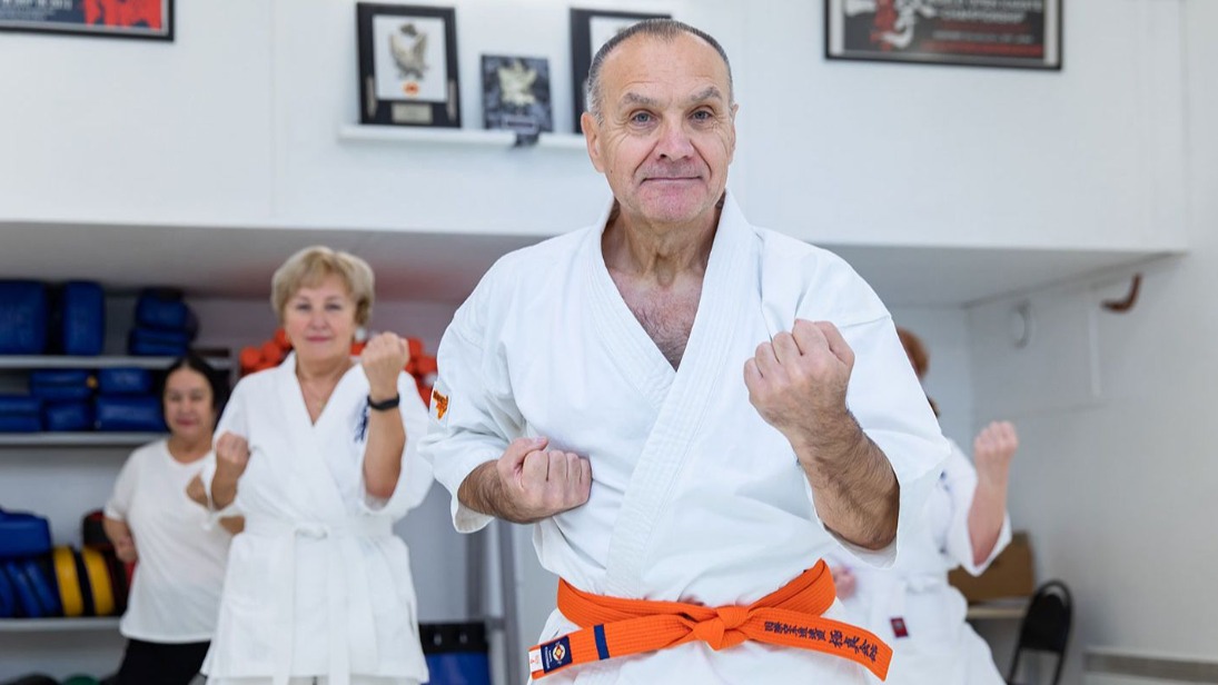 Боевые искусства проекта «Московское долголетие» изучили свыше 1,4 тысячи горожан