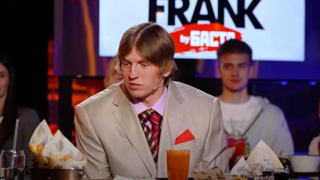 «В жизни не изменю!»: комик Алексей Щербаков рассказал об отношениях с женой