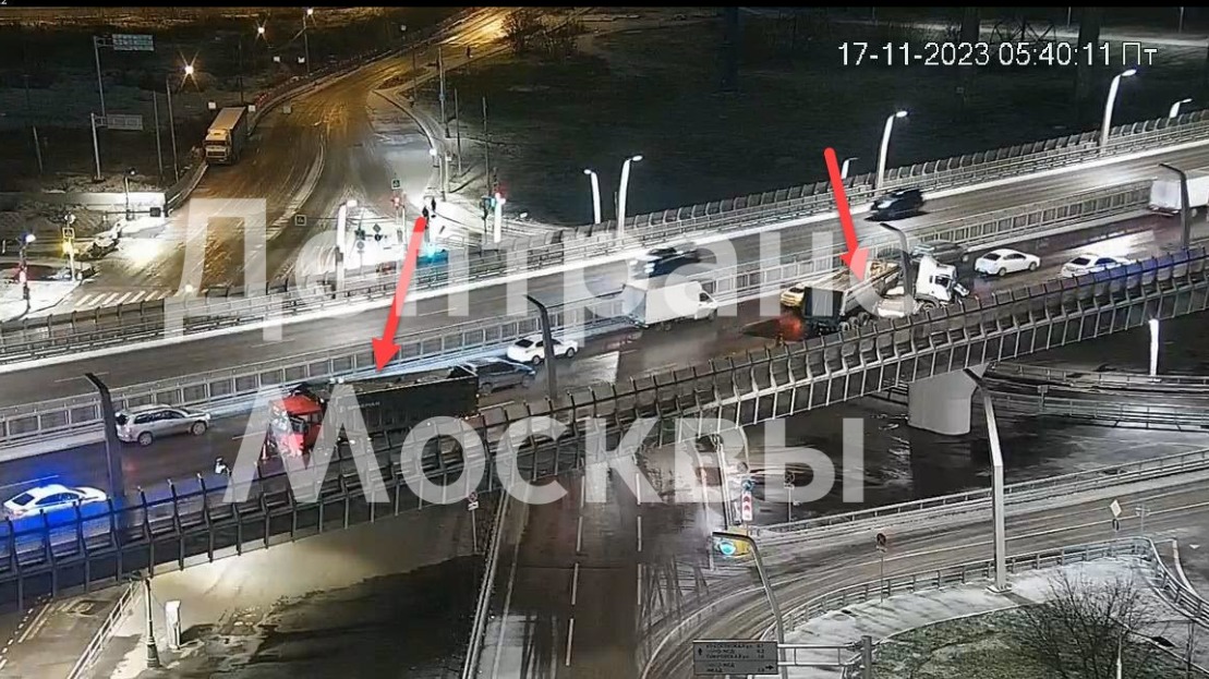 Водитель грузовика сбил другого автомобилиста на Косинском шоссе