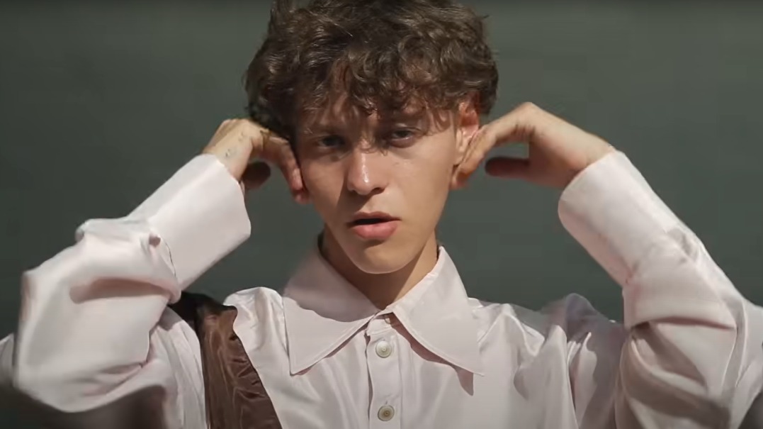 Пранкеры Вован и Лексус заставили музыканта Шарлота спеть гимн Украины