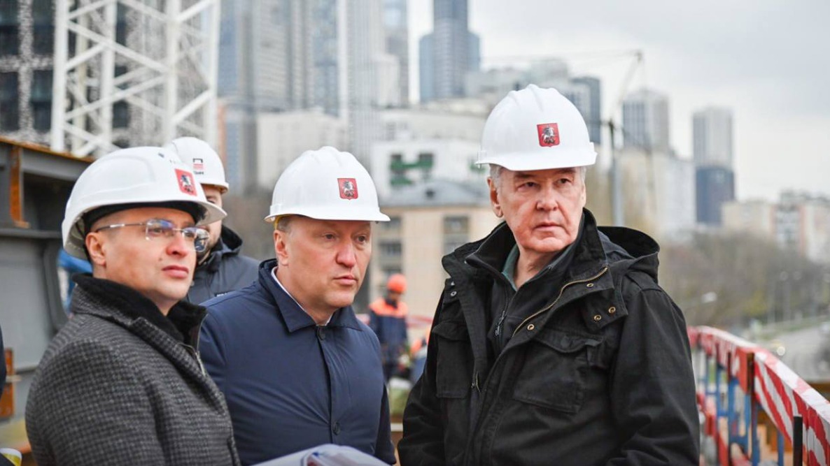 Собянин рассказал об обновлении мостов через Москву-реку