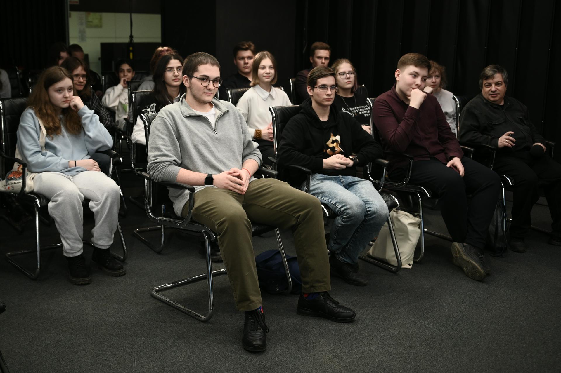 Выполненное практическое задание на тему «Смартфон в школе: друг или враг?». Платонова Ксения. 