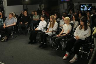 Выполненное практическое задание на тему «Смартфон в школе: друг или враг?». Антон Долженко 