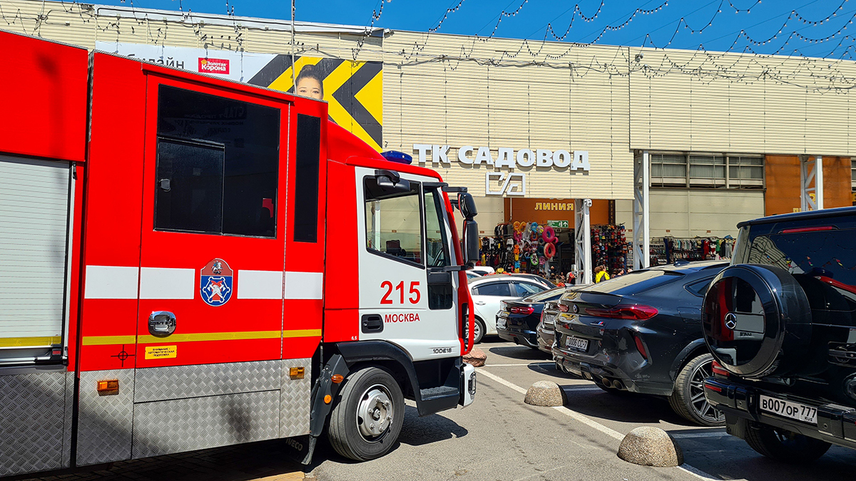 Пожар произошел на столичном рынке «Садовод»