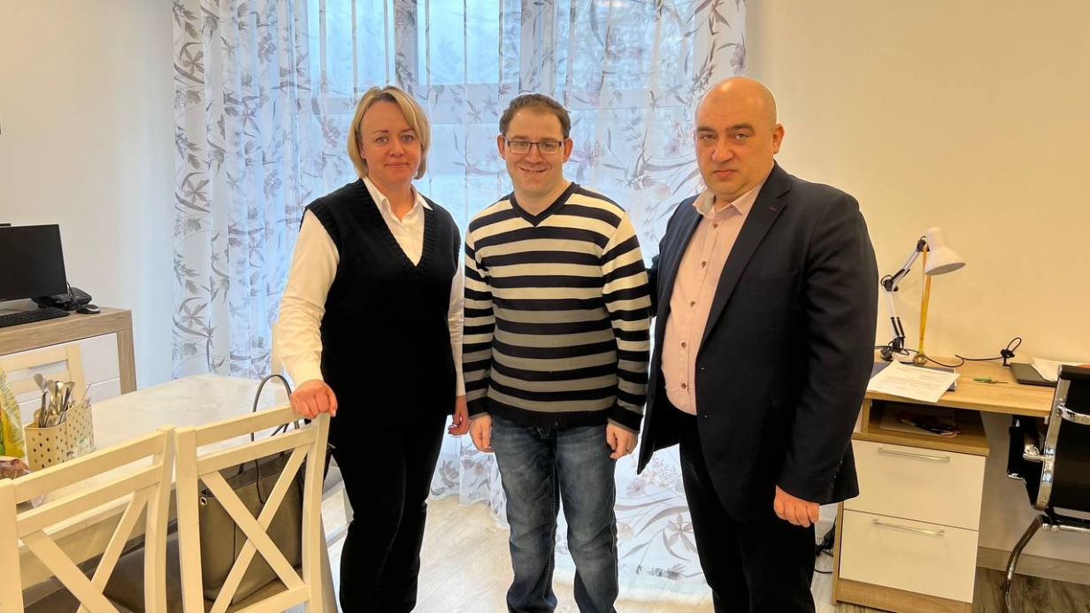 От хоккея до индустрии красоты: как столица поддерживает москвичей с особенностями здоровья