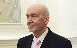 СМИ: Умер известный российский искусствовед Олег Кривцун