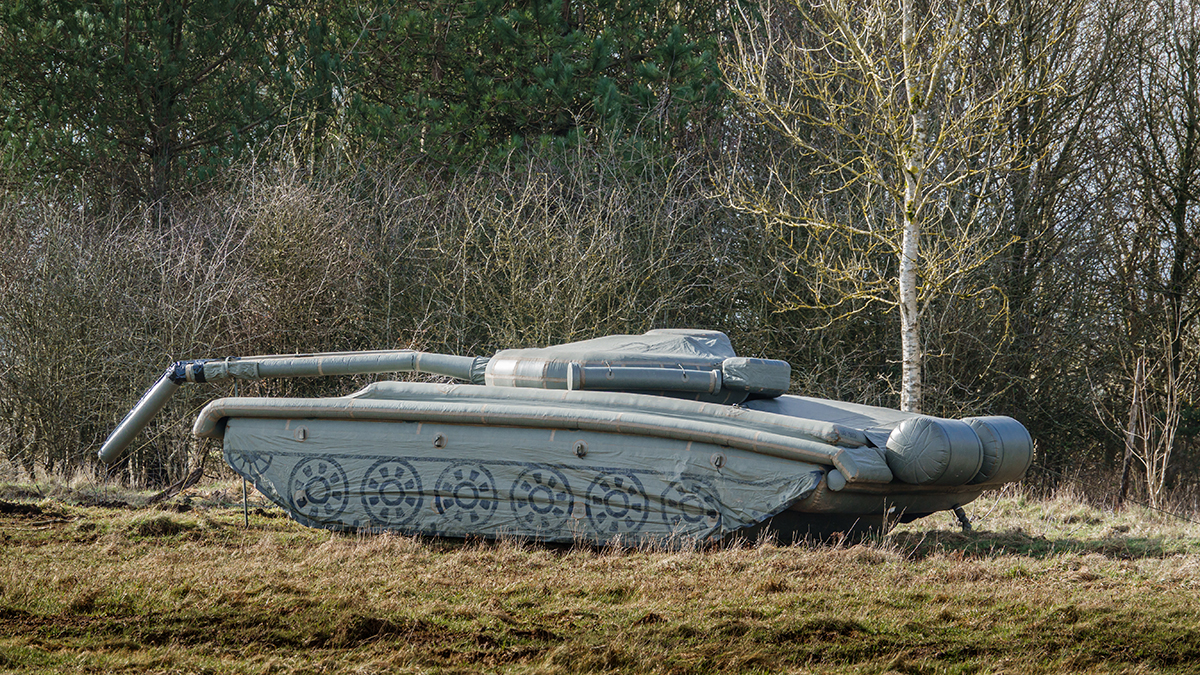 Обвинение запросило 5,5 лет офицерам по делу о надувных танках