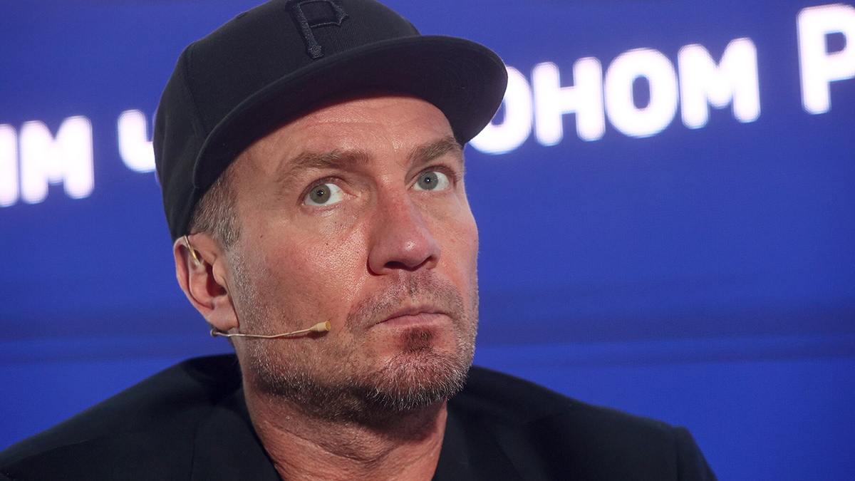 «То ли еще будет»: Костомаров показал, как упал на тренировке