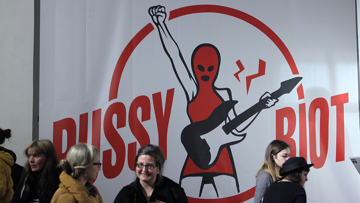 Прокурор запросил до 14 лет колонии участницам группы Pussy Riot