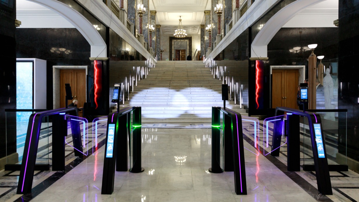 Завершилась реставрация главного входа здания Российской государственной библиотеки