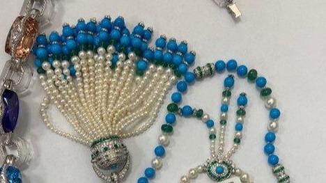 Таможенники разоблачили банду контрабандистов, возивших в РФ драгоценности