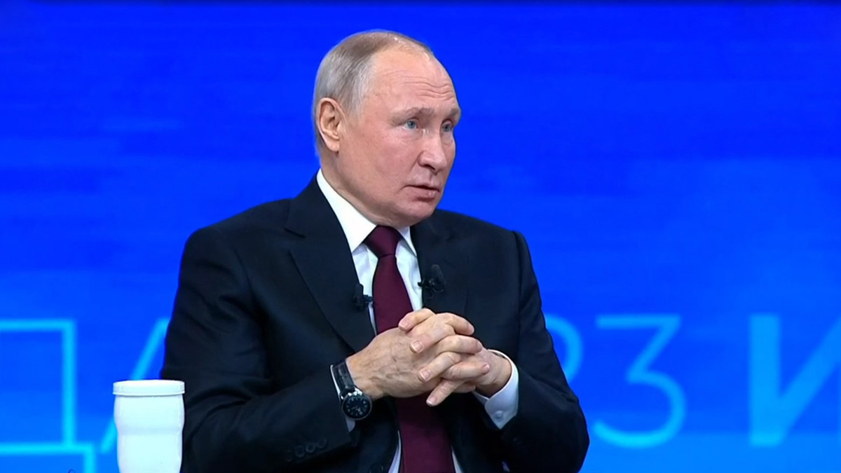 Путин: Правительство обсуждает возможность продления льготной семейной ипотеки