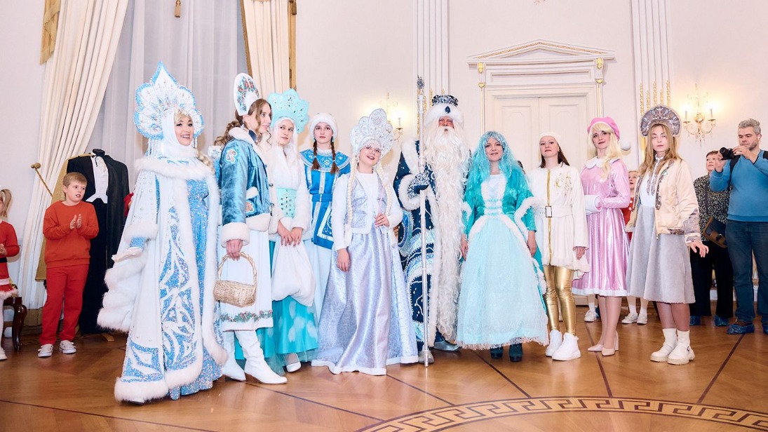 Москвичей пригласили на новогоднюю выставку в усадьбу Люблино