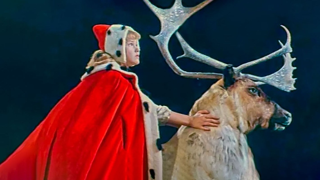 Советскую киноклассику покажут на катке в саду имени Баумана