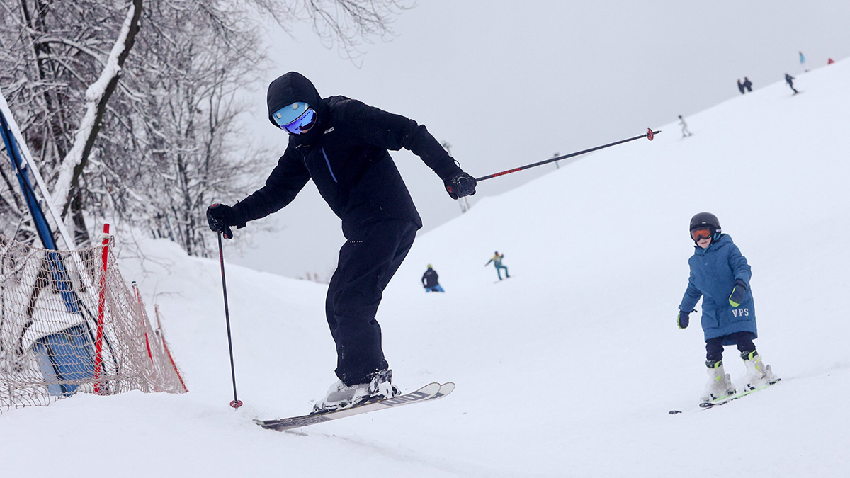 Врач Тяжельников рассказал о действенных способах сжечь калории в каникулы