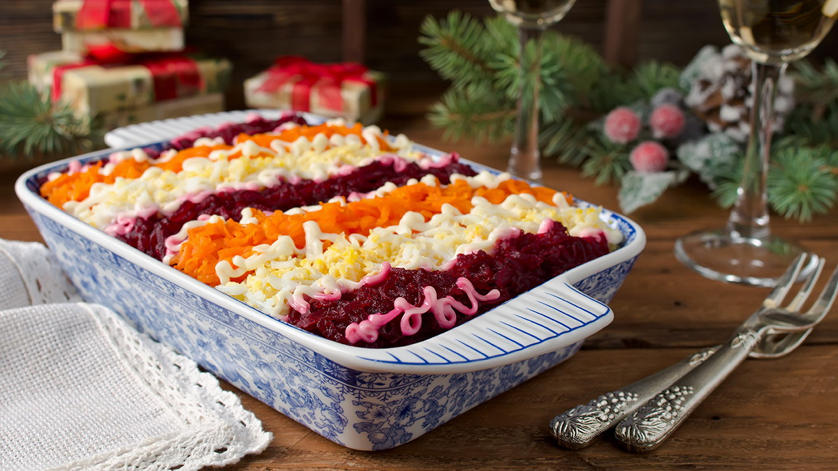 Диетолог Павлюк рассказала, почему селедка под шубой вредит здоровью