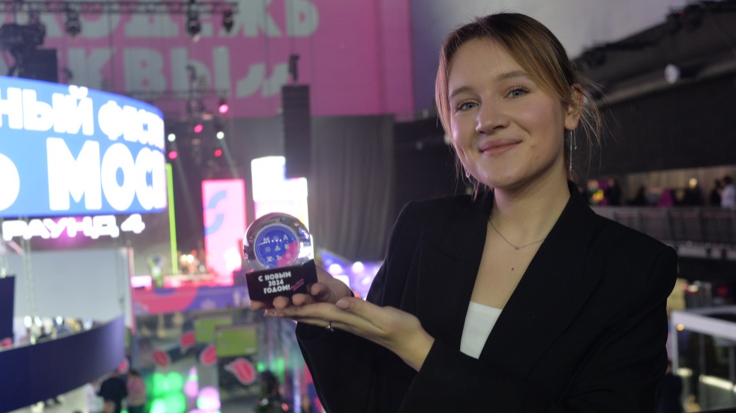 Руководитель проектного офиса «Молодежь Москвы» Маргарита Савинкина на первом зимнем фестивале, который объединил сотни активных представителей столичного молодежного сообщества. На площадке прошла выставка проектов, в которых могут принять участие горожане от 14 до 35 лет