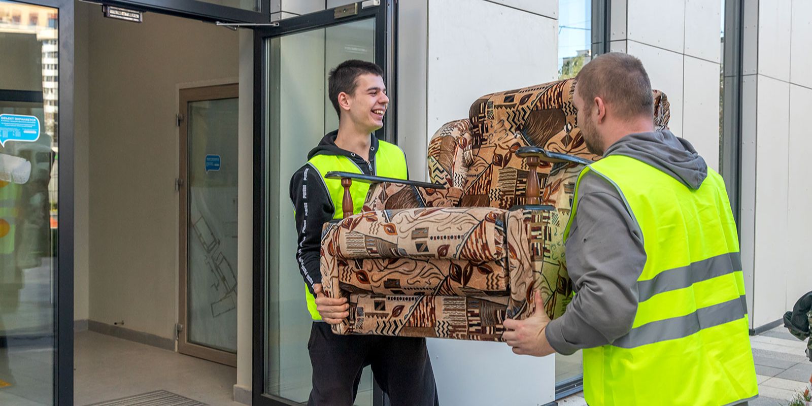 Более 56 тысяч раз горожане обратились к суперсервису «Переезд в Москве» за год