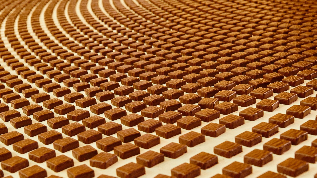 Столичные кондитеры выпустили более 4,5 миллиона сладких наборов к Новому году