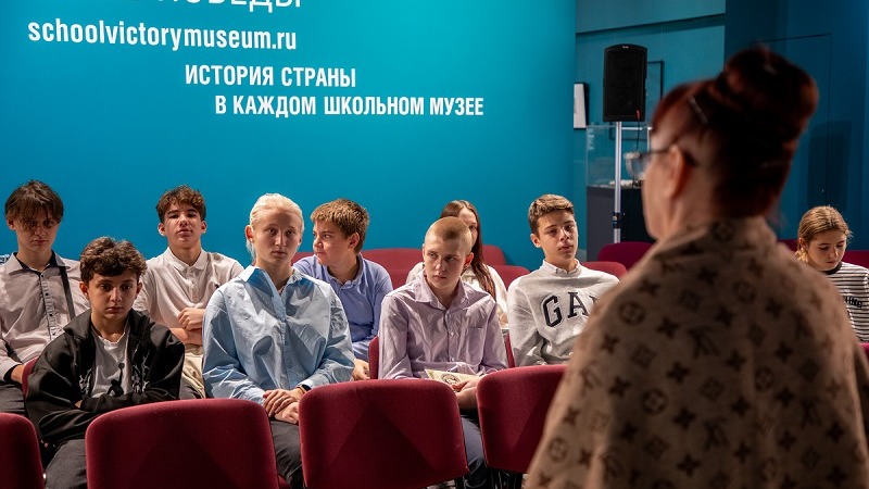 Свыше 20 тысяч школьников стали участниками открытых уроков в Музее Победы