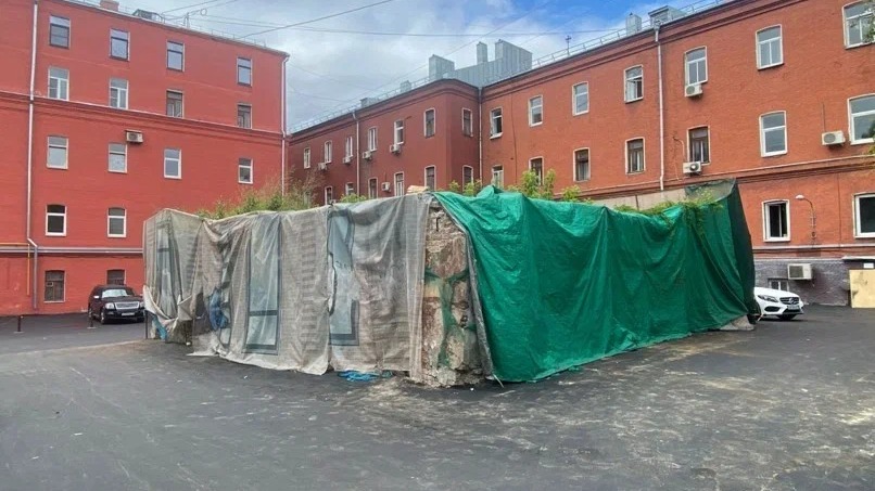 Аварийное здание демонстрировали в Тверском районе