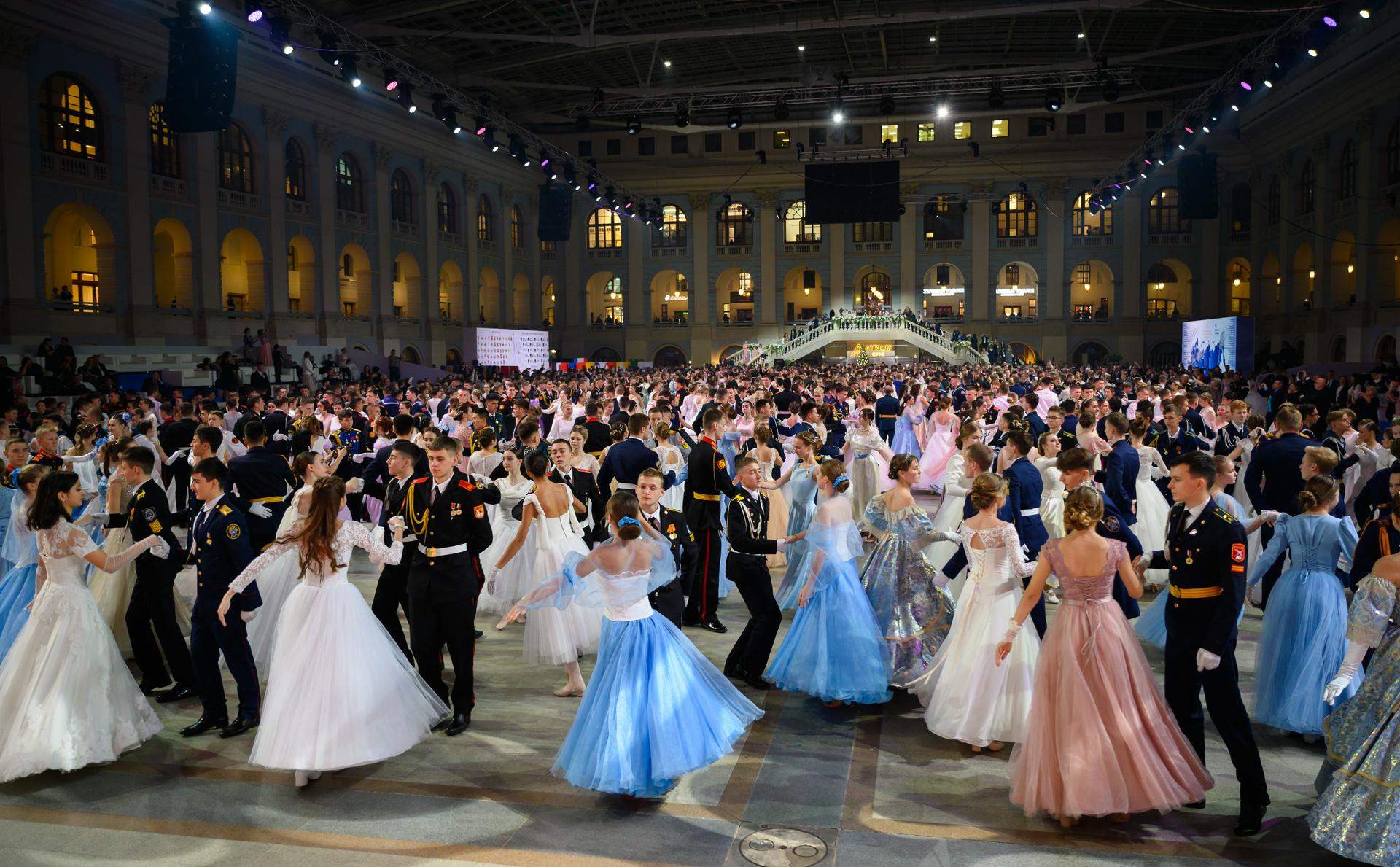 Представители молодежи зарубежных государств станут участниками Кремлевского Кадетского Бала 