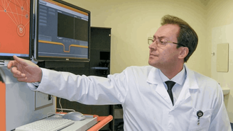 Директор ФНКЦ РР Андрей Гречко поздравил коллектив «Вечерки» со столетием газеты