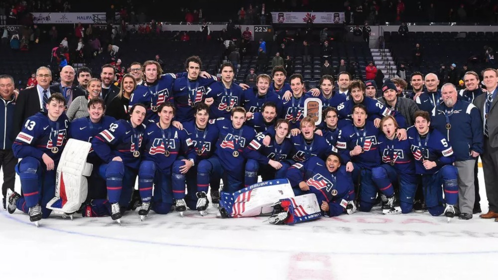 Сборная США в шестой раз выиграла молодежный чемпионат мира по хоккею