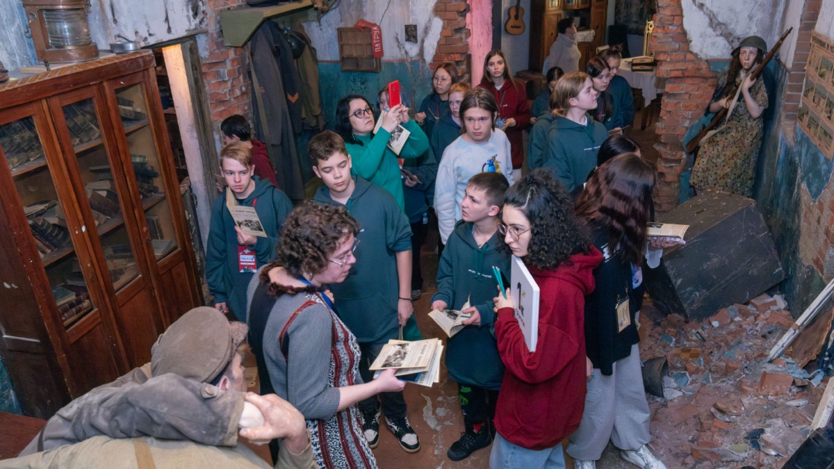 Старшеклассникам в Музее Победы рассказали о подвигах военных журналистов