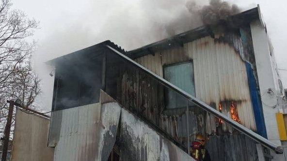 Автомойка загорелась на северо-востоке столицы