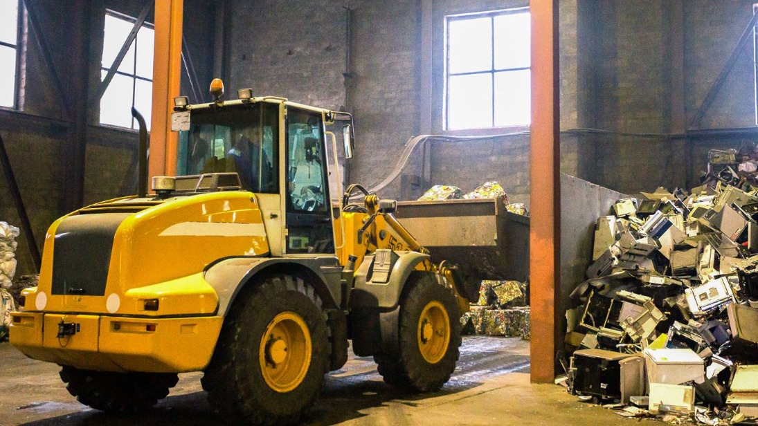 Собянин рассказал, как москвичам помогает сервис «Вывоз ненужных вещей»