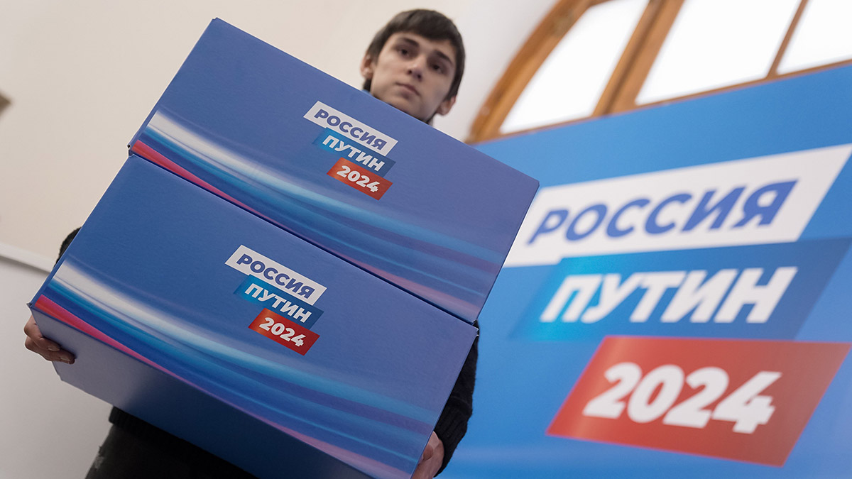 ЦИК проверил подписи в поддержку самовыдвижения Путина на выборах