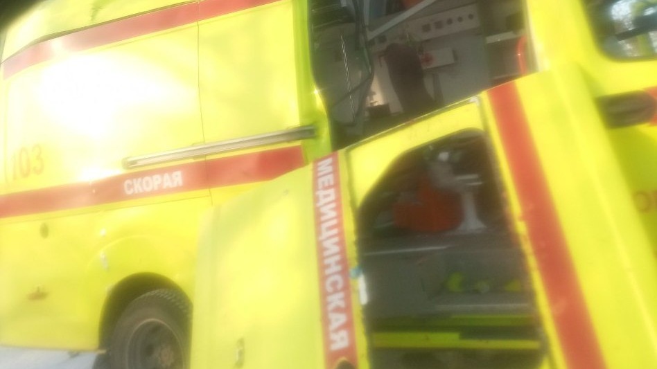 Украинский беспилотник влетел в реанимобиль при эвакуации раненых в ДНР