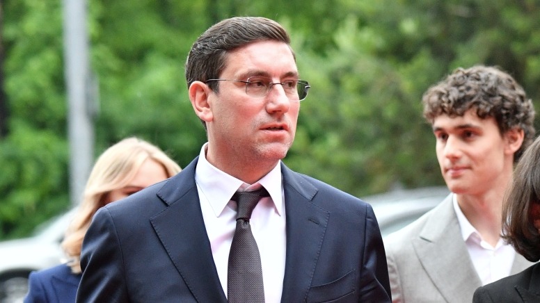 Хоккеист Александр Гуськов поддержал решение Владимира Путина ...