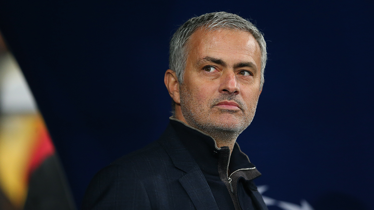 Жозе Моуринью покинул пост главного тренера «Ромы»