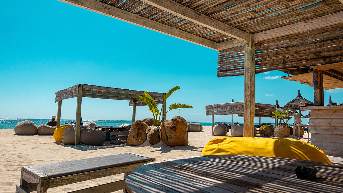 Местные жители на Маврикии нападают на виллы туристов из РФ и угрожают расправой