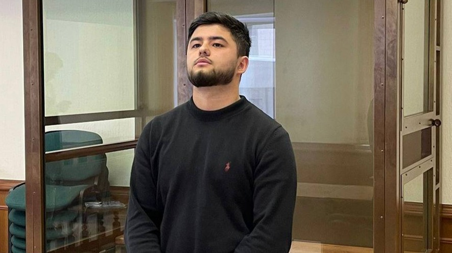 Суд отменил отказ арестовывать блогера Джумабоя