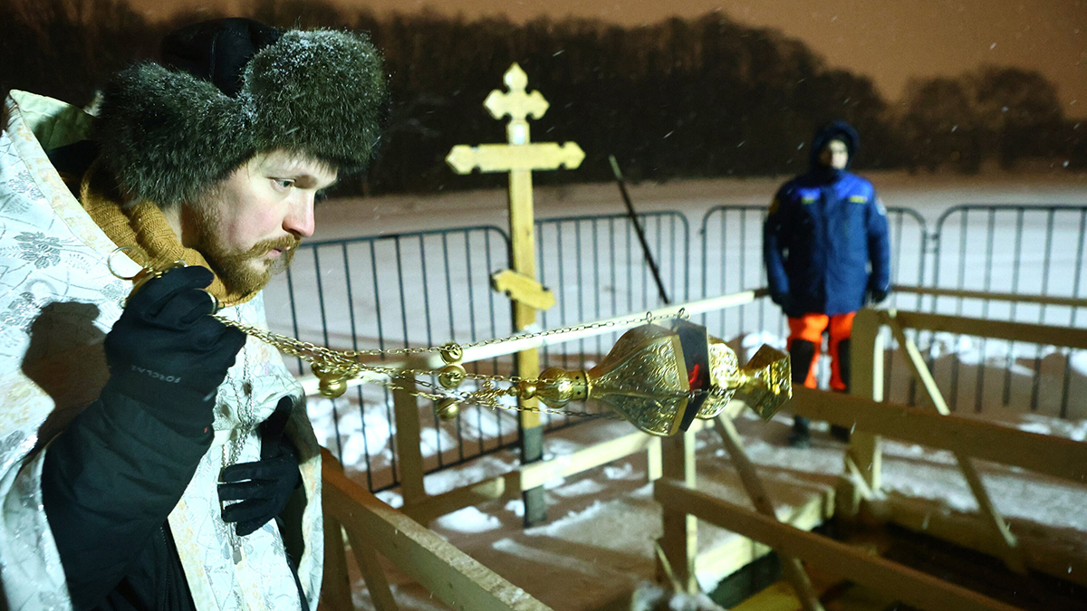 «Довели до абсурда»: в РПЦ осудили платные проруби на Крещение