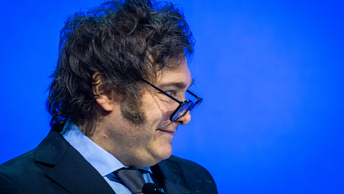 Испания отозвала посла в Аргентине после слов Милея о супруге премьера Санчеса