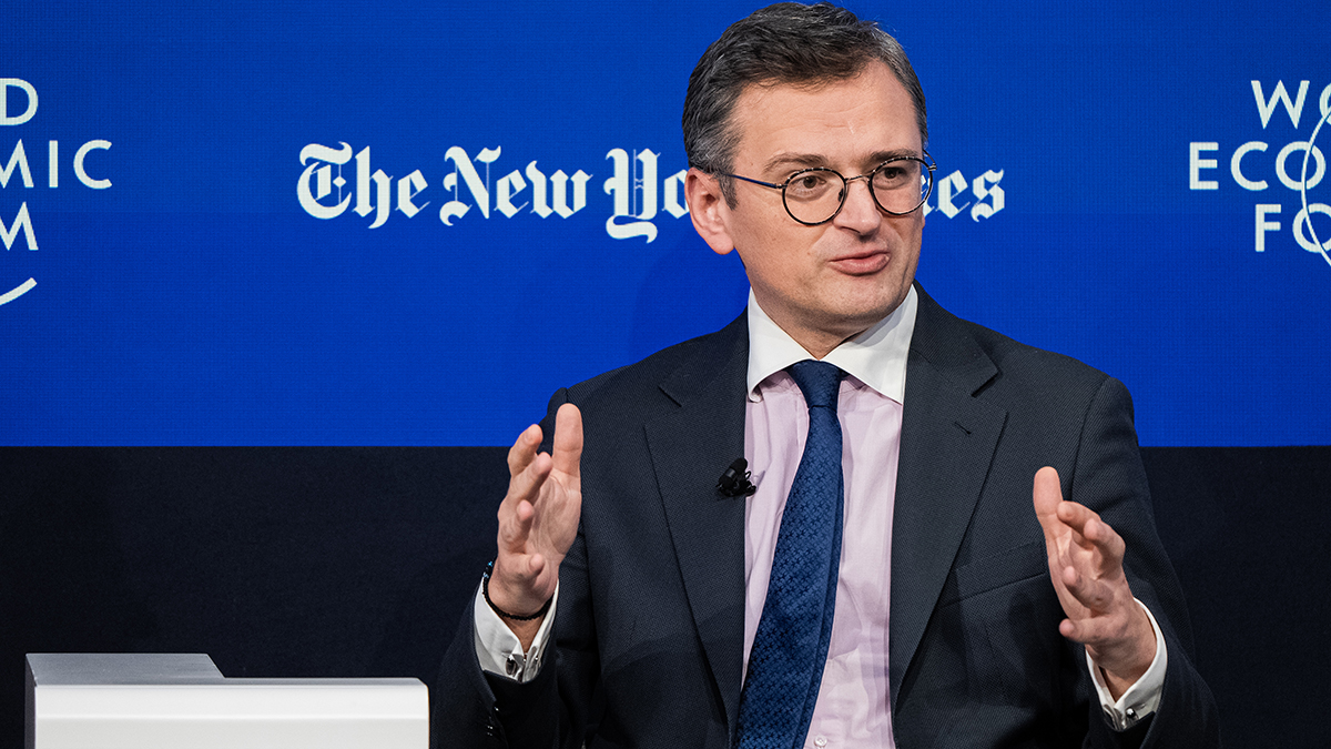 «Наш флаг — сине-желтый»: Кулеба ответил на призыв Папы Римского к перемирию