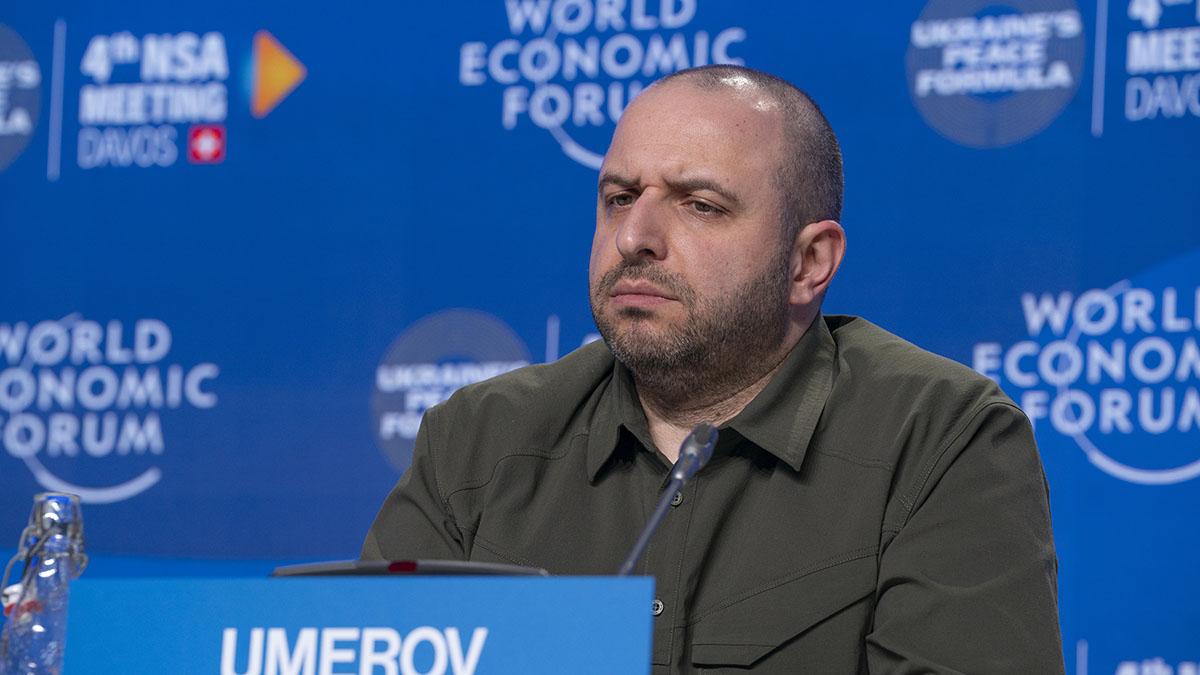 Украинскую делегацию для переговоров с Россией возглавит Рустем Умеров